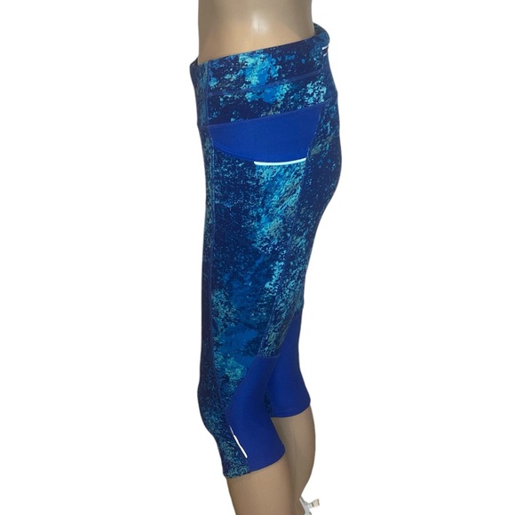 Athleta Splatter Be Free Knicker Capri Yoga Athletic Active Leggings XS VGC - Picture 3 of 11